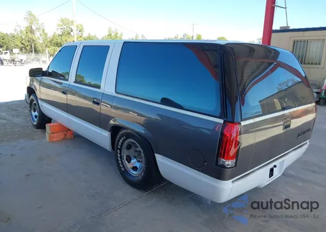 1993 Chevrolet Suburban C1500 из США, поврежденный, VIN 1GNEC16K9PJ323342